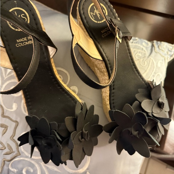 MKS Black platform sandals - Picture 3 of 6